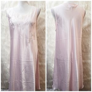 Vintage Natori Nightgown